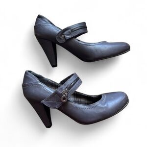 Vintage Mary Jane Heels